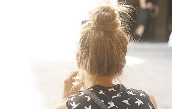 Summer Hairstyle | The Topknot